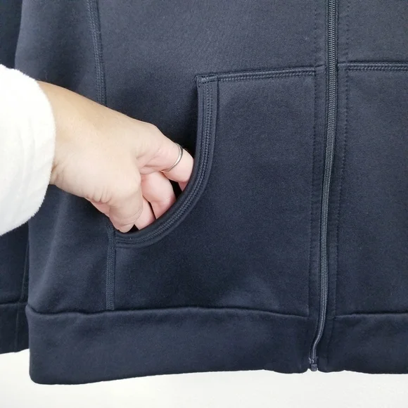 The North Face Women's Black Zip Up Hooded Jacket, size Medium - Picture 10 of 12